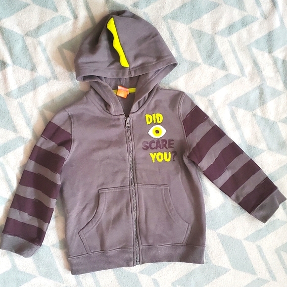 Like New "Did Eye Scare You" Gray Unisex Zip Hoodie, 4T Halloween - Picture 1 of 7